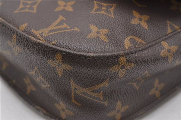 Authentic Louis Vuitton Monogram Saint Cloud GM M51242 Shoulder Cross Bag 0845G