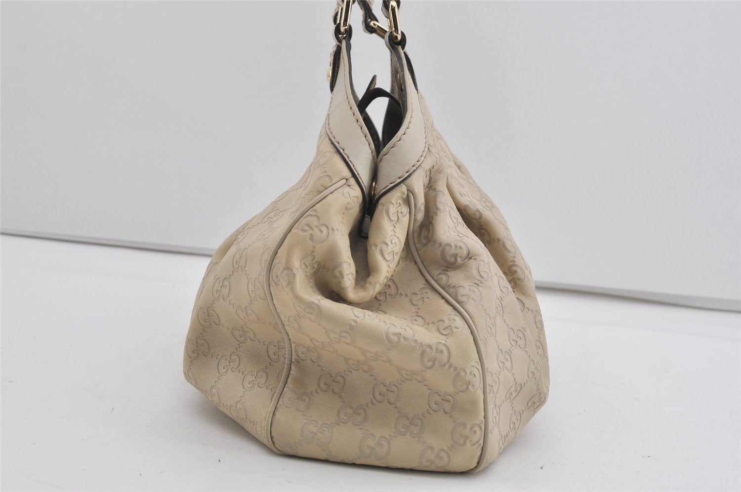 Authentic GUCCI Guccissima Sukey Shoulder Tote Bag GG Leather 211944 White 0846I