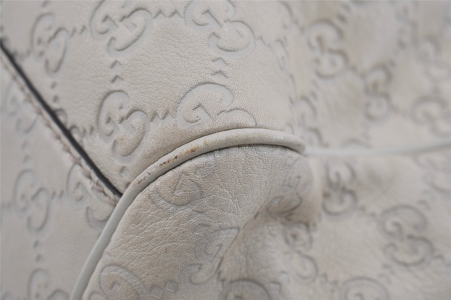 Authentic GUCCI Guccissima Sukey Shoulder Tote Bag GG Leather 211944 White 0846I