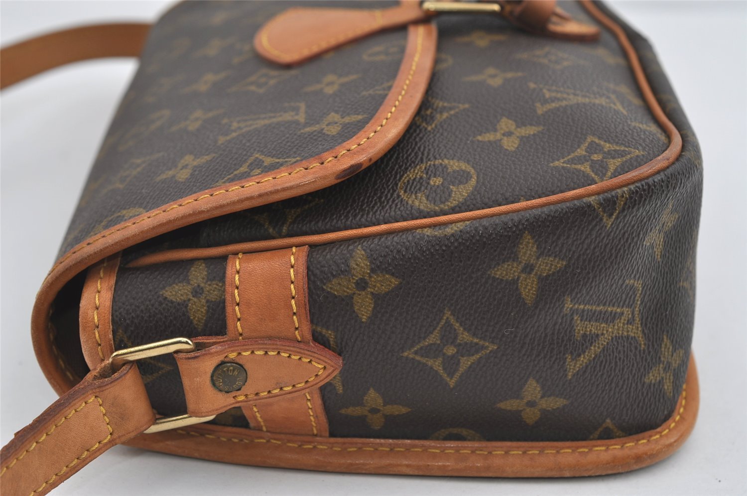 Authentic Louis Vuitton Monogram Sologne Shoulder Cross Body Bag M42250 LV 0857I