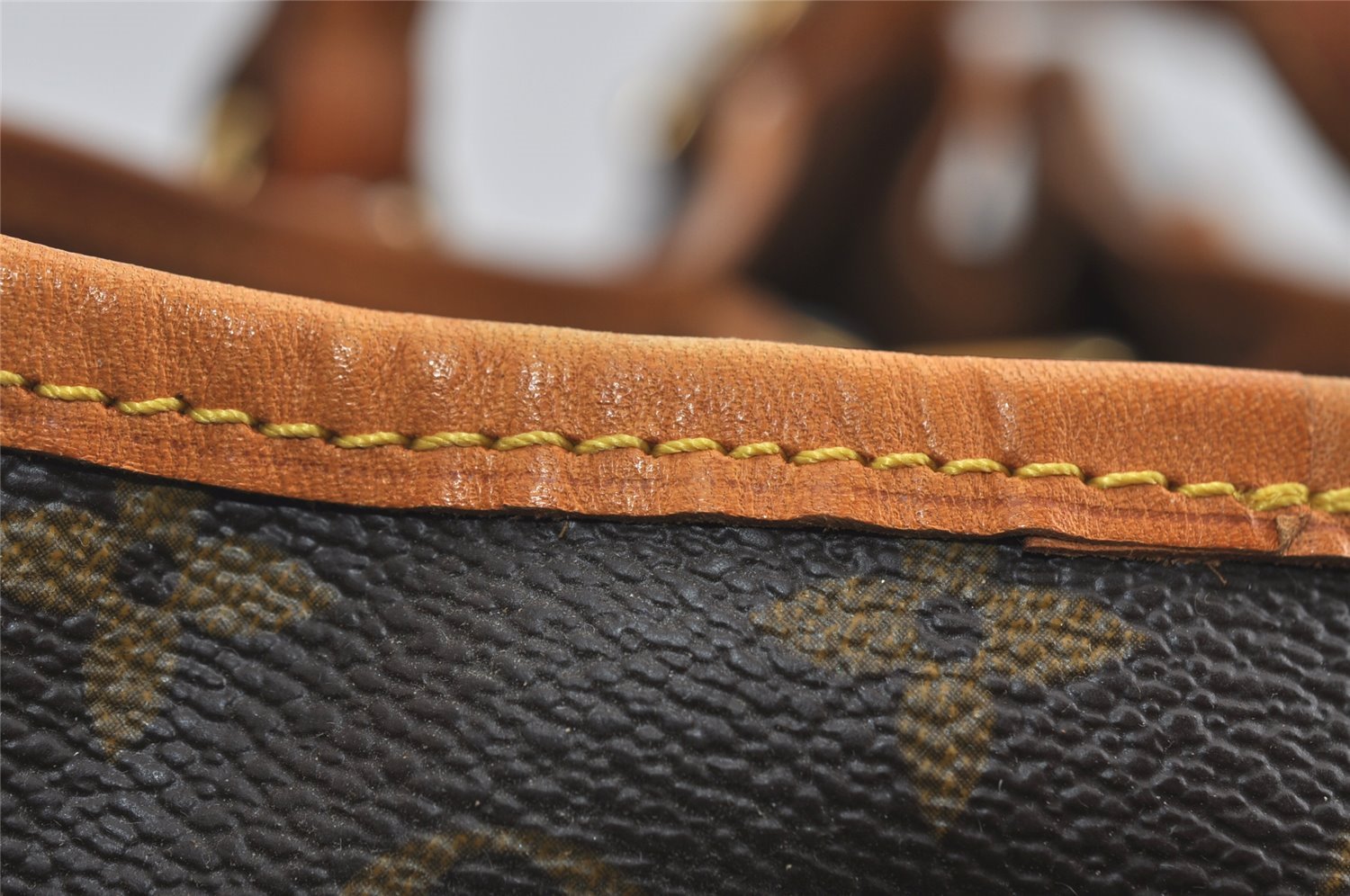 Authentic Louis Vuitton Monogram Batignolles Horizontal Tote Bag M51154 LV 0871I