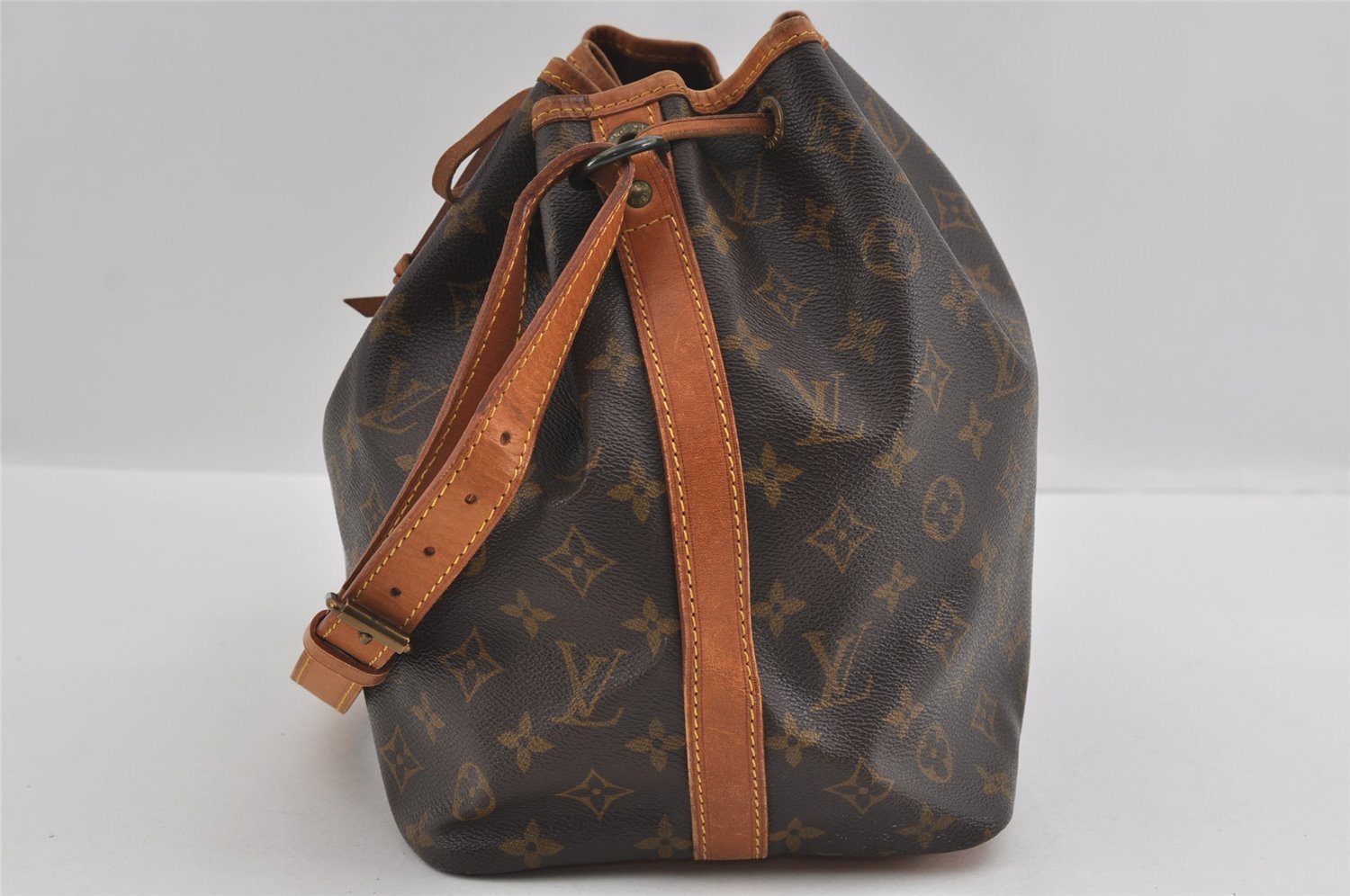 Authentic Louis Vuitton Monogram Petit Noe M42226 Shoulder Drawstring Bag 0881I