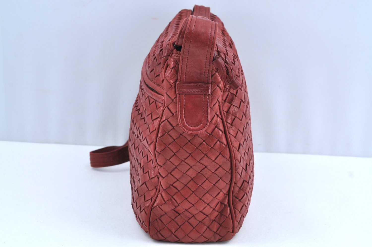 Authentic BOTTEGA VENETA Intrecciato Leather Shoulder Cross Body Bag Red 0884G