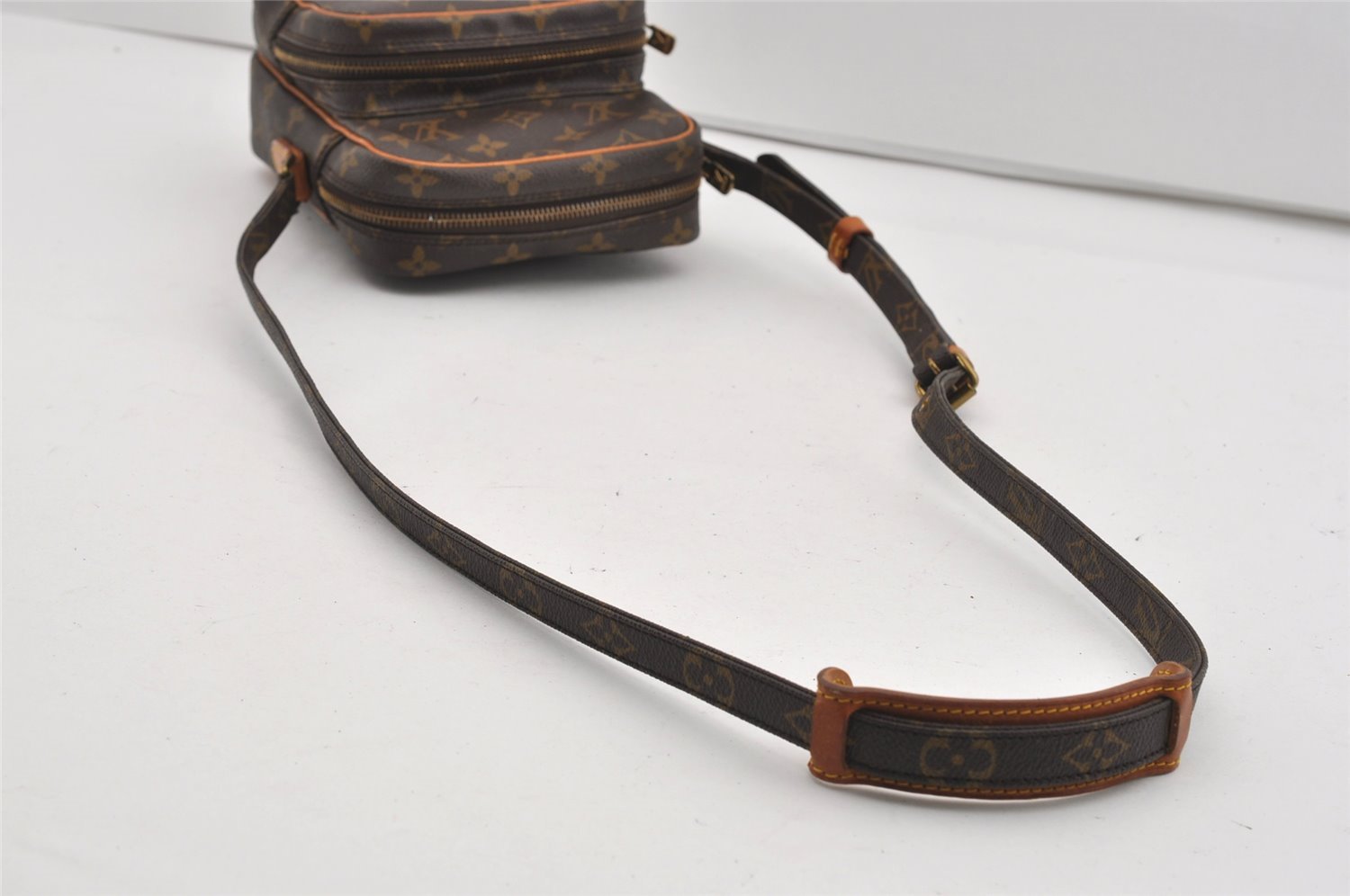 Authentic Louis Vuitton Monogram Amazone Shoulder Cross Body Bag M45236 LV 0884I