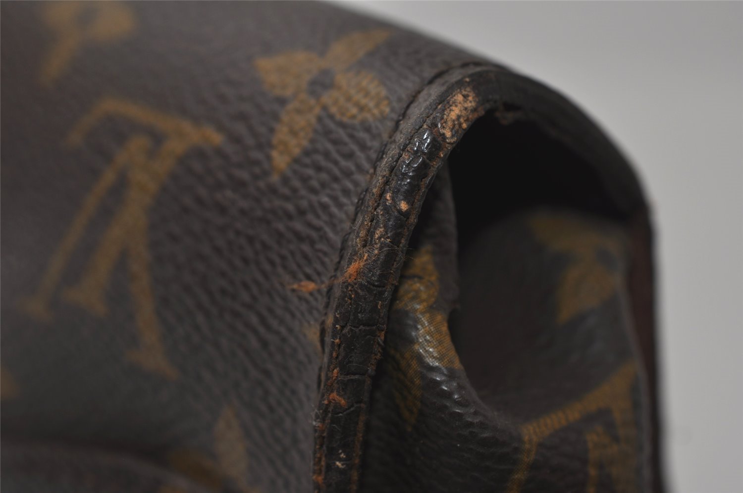 Authentic Louis Vuitton Monogram Saint Cloud GM M51242 Shoulder Cross Bag 0890I