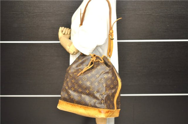 Authentic Louis Vuitton Monogram Noe Shoulder Bag M42224 LV 0893D