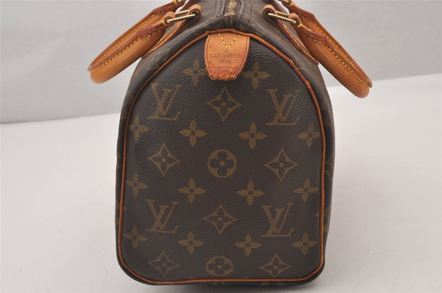 Authentic Louis Vuitton Monogram Speedy 25 Boston Hand Bag M41528 LV 0901I