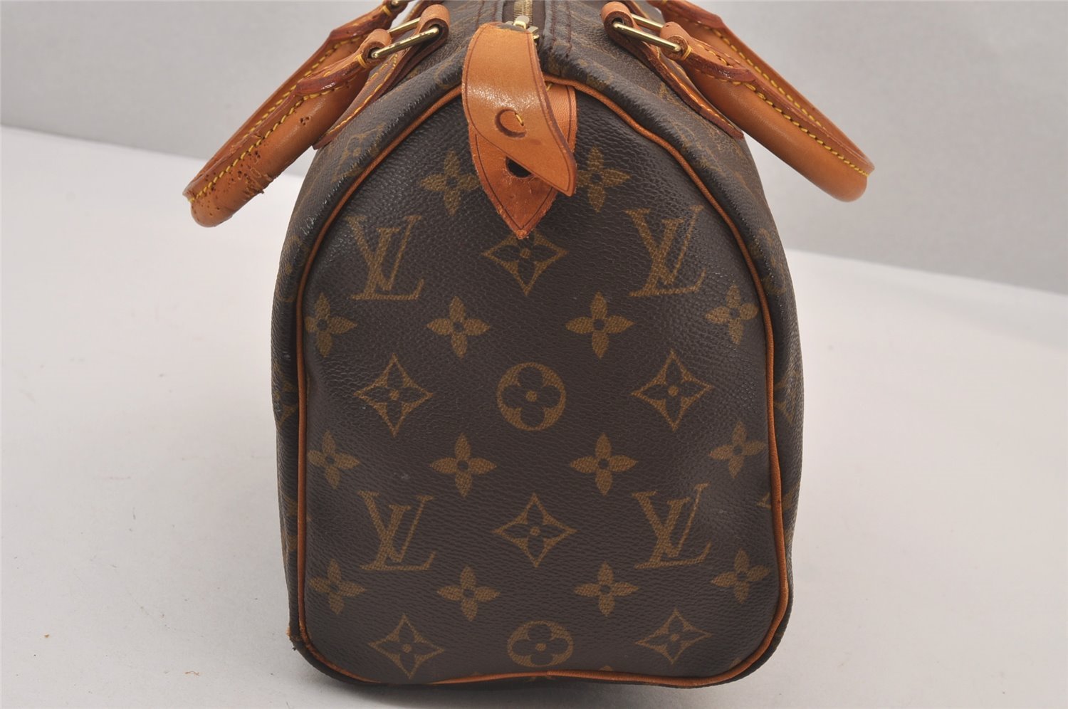 Authentic Louis Vuitton Monogram Speedy 25 Boston Hand Bag M41528 LV 0901I