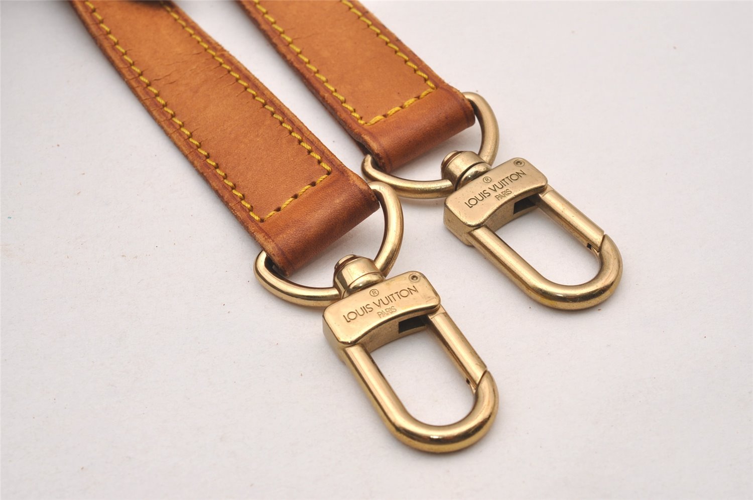 Authentic Louis Vuitton Leather Shoulder Strap Beige 36.2-43.3