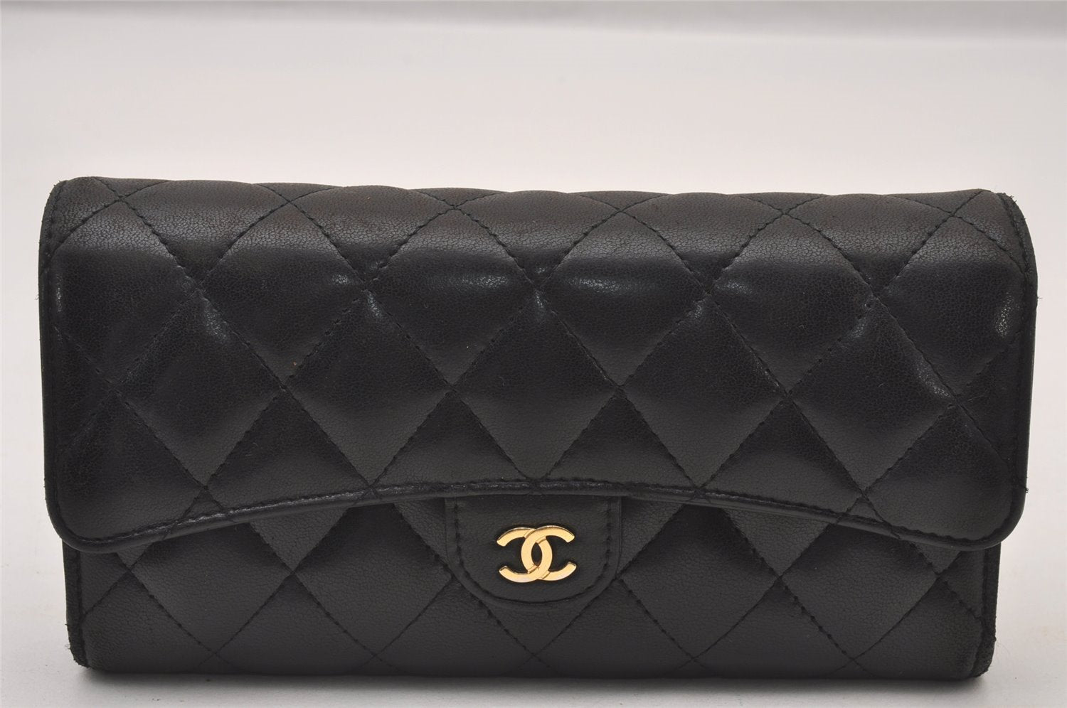 Authentic CHANEL Lamb Skin Matelasse Long Wallet Purse Black CC Box 0904I