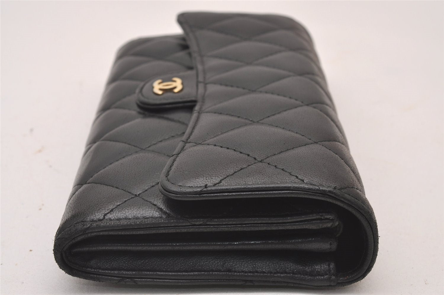 Authentic CHANEL Lamb Skin Matelasse Long Wallet Purse Black CC Box 0904I