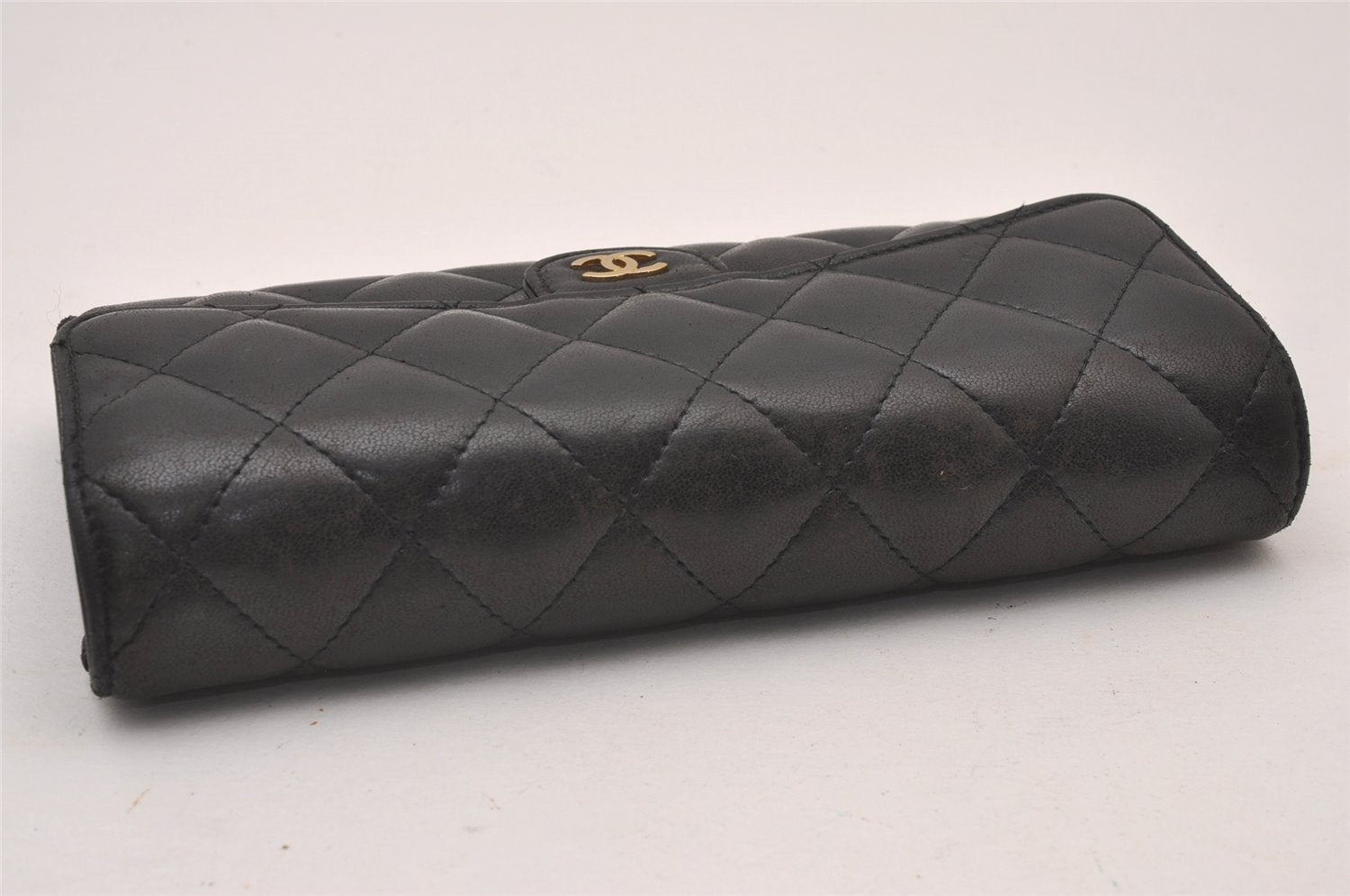 Authentic CHANEL Lamb Skin Matelasse Long Wallet Purse Black CC Box 0904I