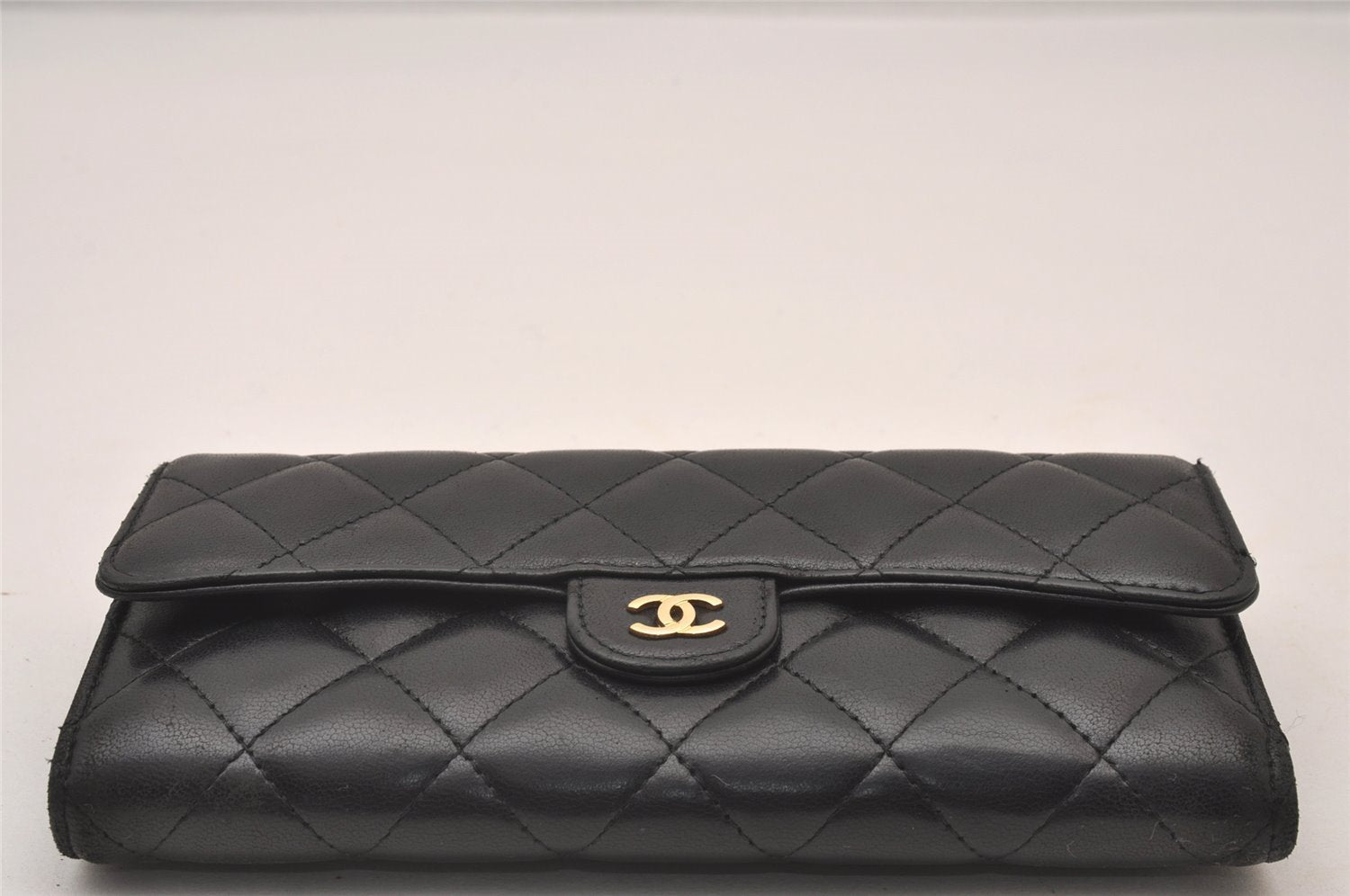 Authentic CHANEL Lamb Skin Matelasse Long Wallet Purse Black CC Box 0904I