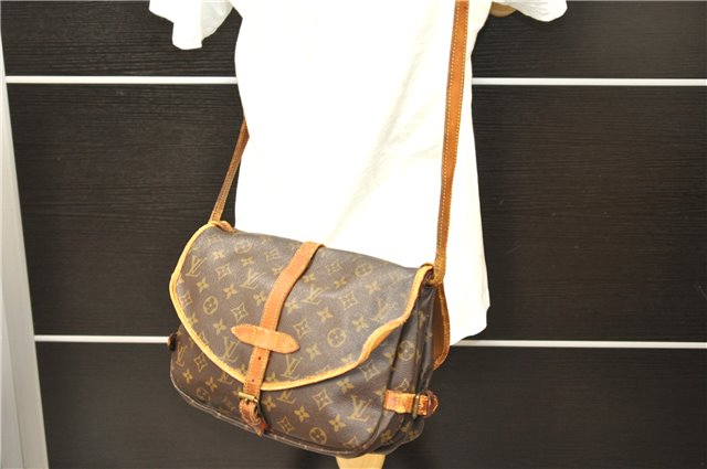 Auth Louis Vuitton Monogram Saumur 30 Shoulder Cross Body Bag M42256 LV 0909D