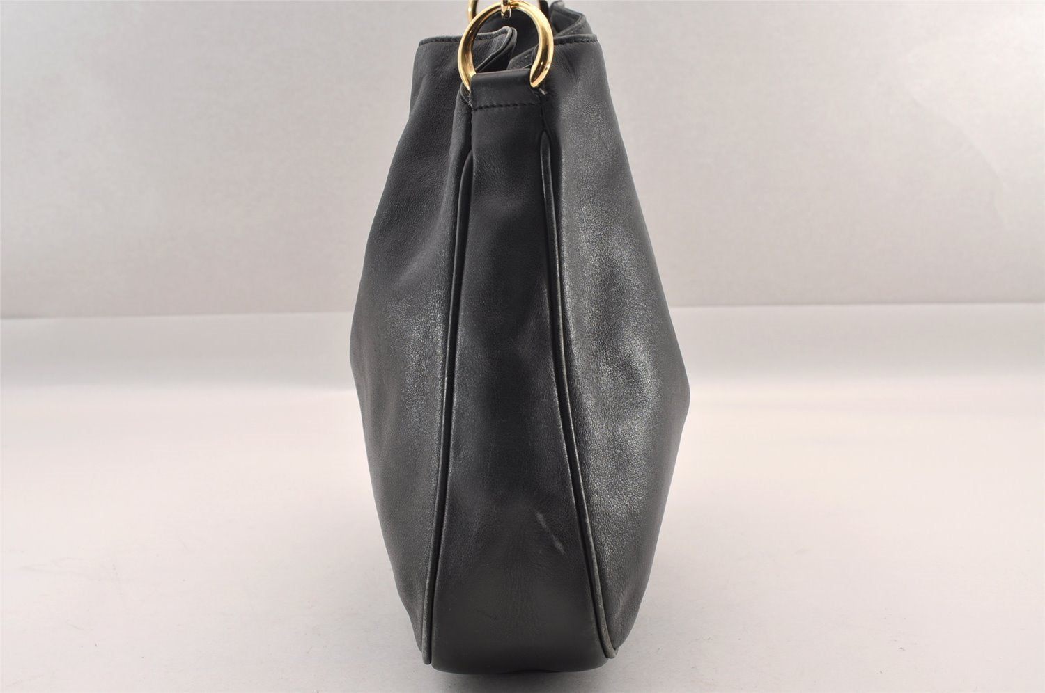 Authentic GUCCI Vintage Bamboo Shoulder Hand Bag Purse Leather Black 0921I