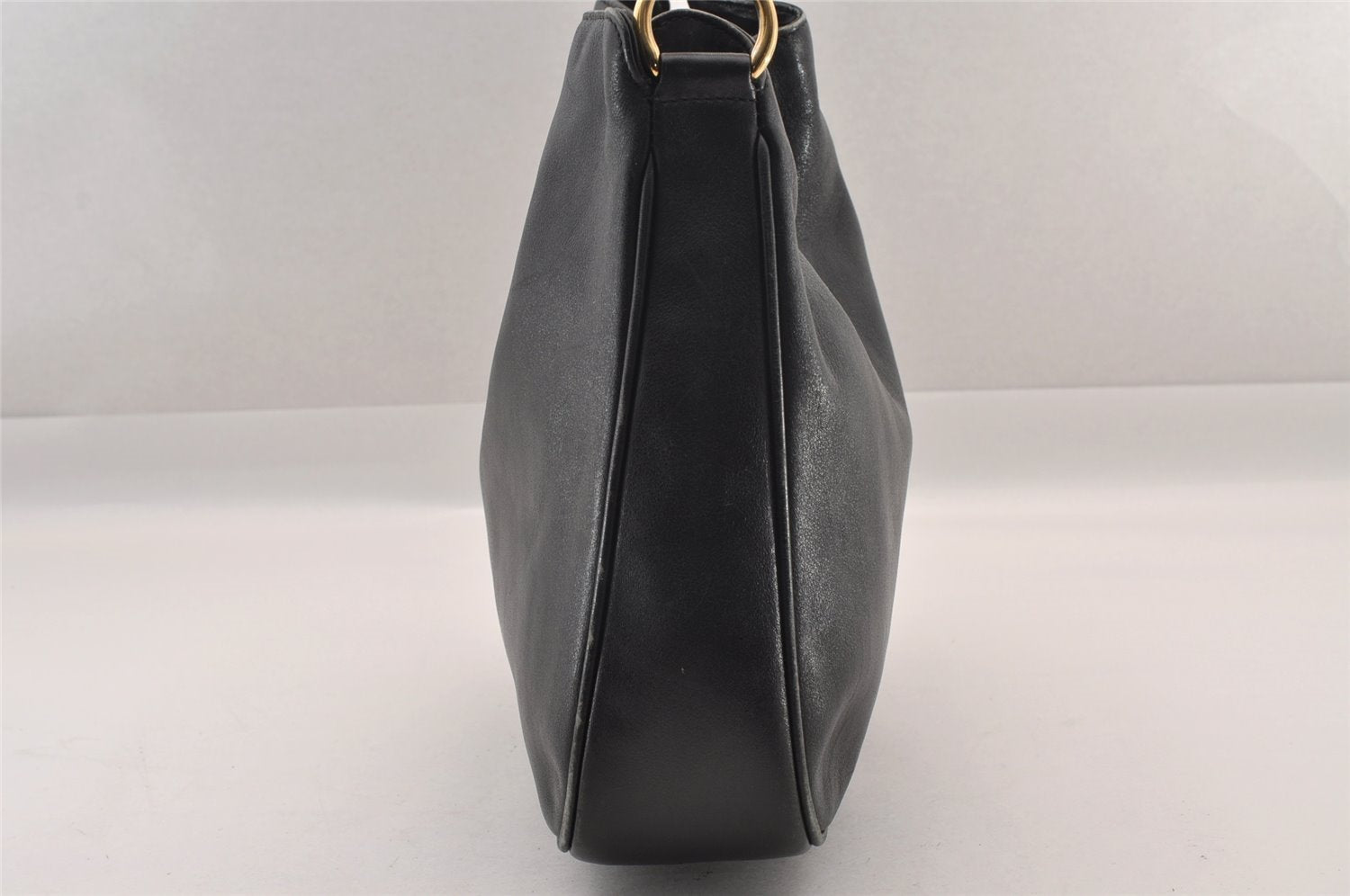 Authentic GUCCI Vintage Bamboo Shoulder Hand Bag Purse Leather Black 0921I