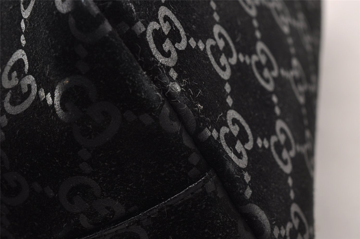 Authentic GUCCI Bamboo Shoulder Hand Bag Purse GG Suede 0013007 Black 0933I