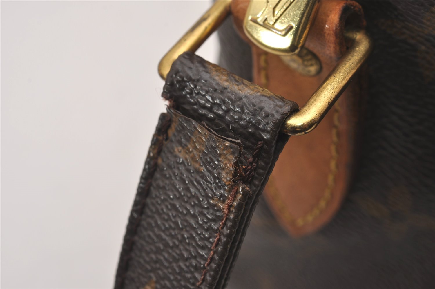 Authentic Louis Vuitton Monogram Nile Shoulder Cross Body Bag M45244 LV 0937I