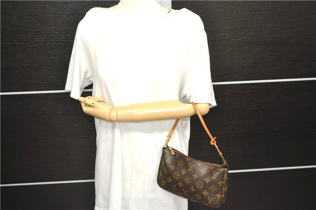 Authentic Louis Vuitton Monogram Pochette Accessoires Pouch M51980 LV 0939D