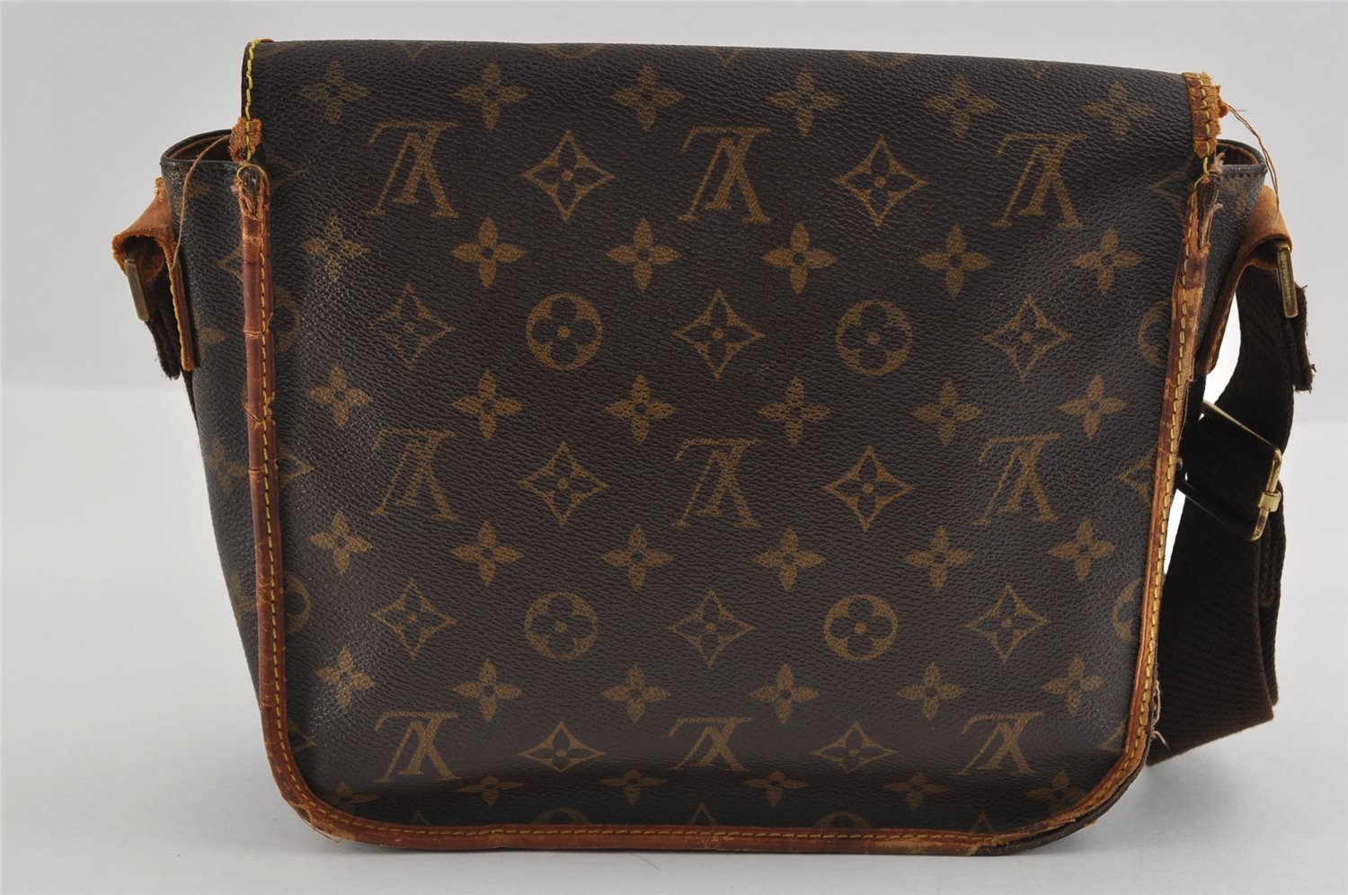 Auth Louis Vuitton Monogram Messenger Bosphore PM Shoulder Bag M40106 LV 0946I