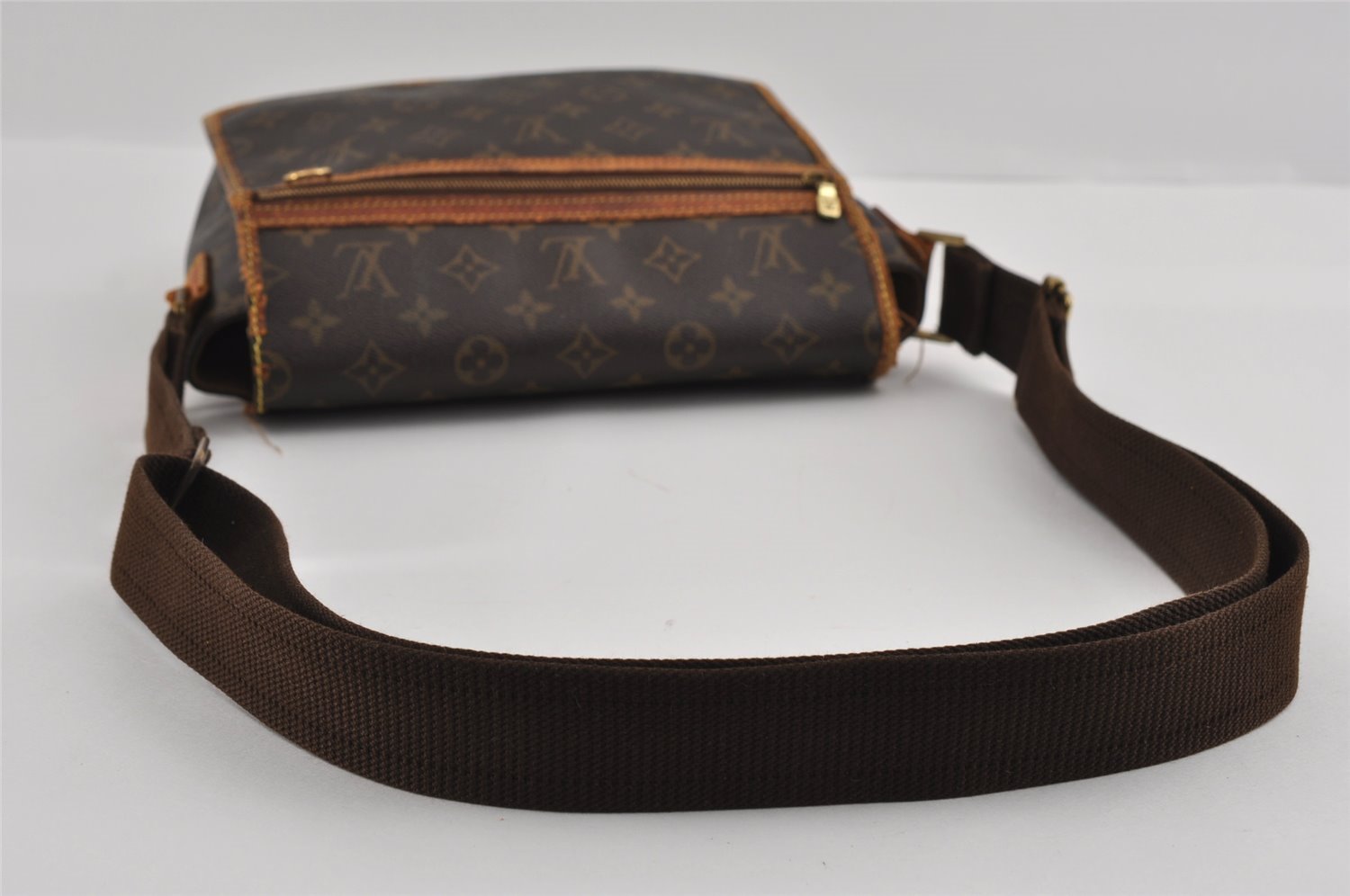 Auth Louis Vuitton Monogram Messenger Bosphore PM Shoulder Bag M40106 LV 0946I