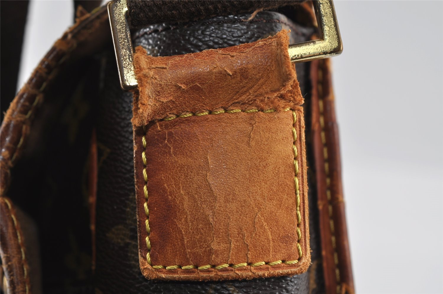 Auth Louis Vuitton Monogram Messenger Bosphore PM Shoulder Bag M40106 LV 0946I