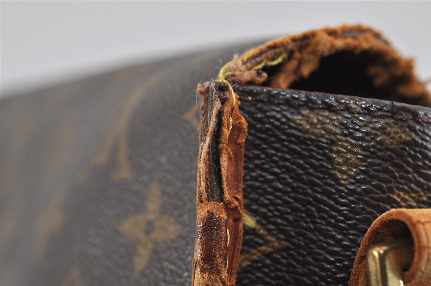 Auth Louis Vuitton Monogram Messenger Bosphore PM Shoulder Bag M40106 LV 0946I