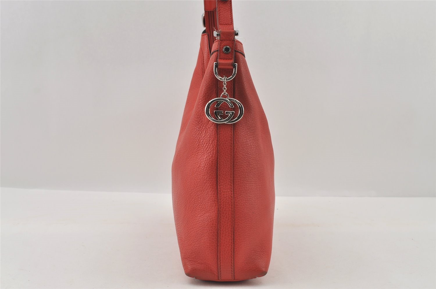 Authentic GUCCI Vintage Shoulder Hand Bag Leather 339553 Red 0947I