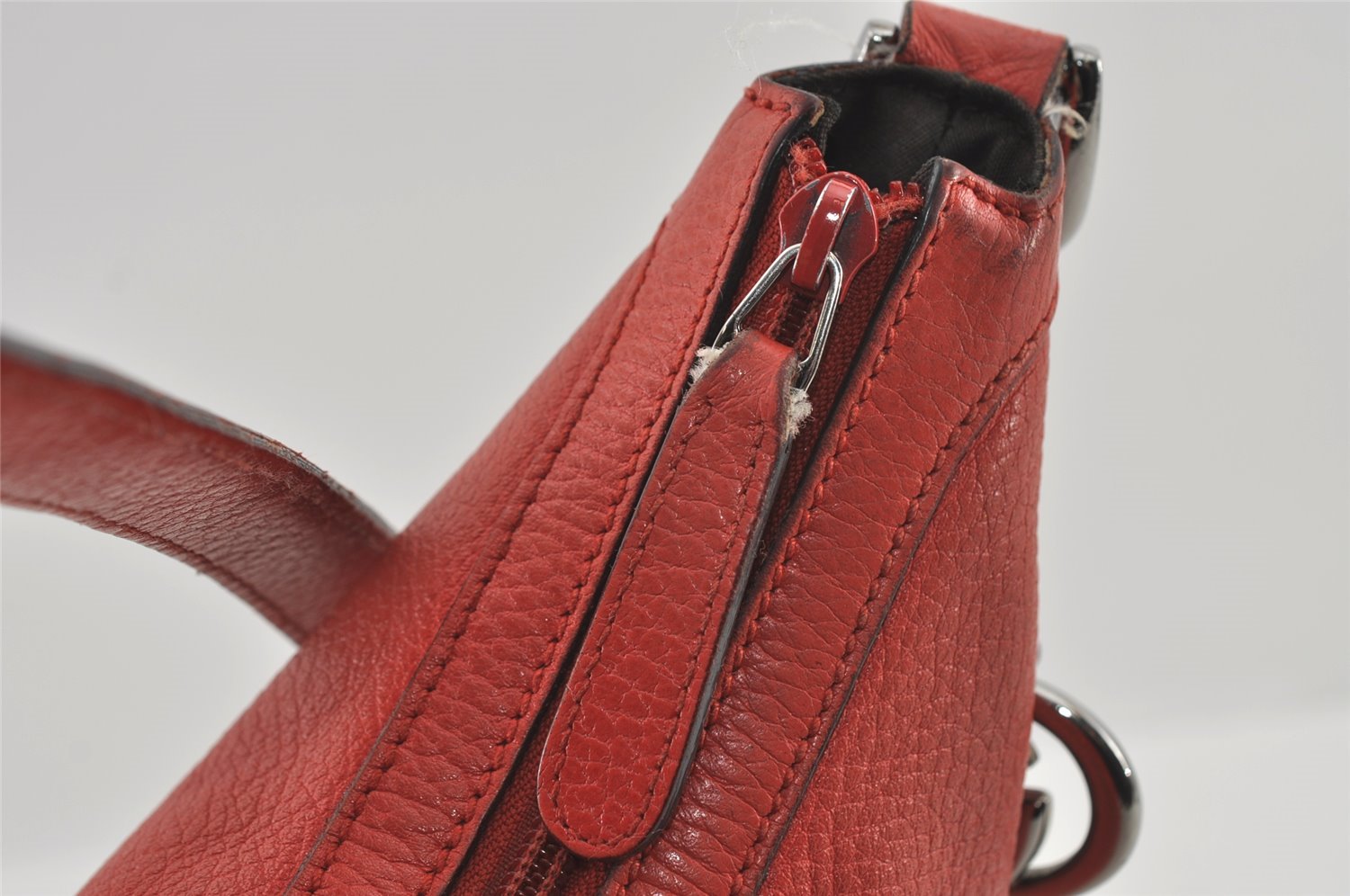 Authentic GUCCI Vintage Shoulder Hand Bag Leather 339553 Red 0947I