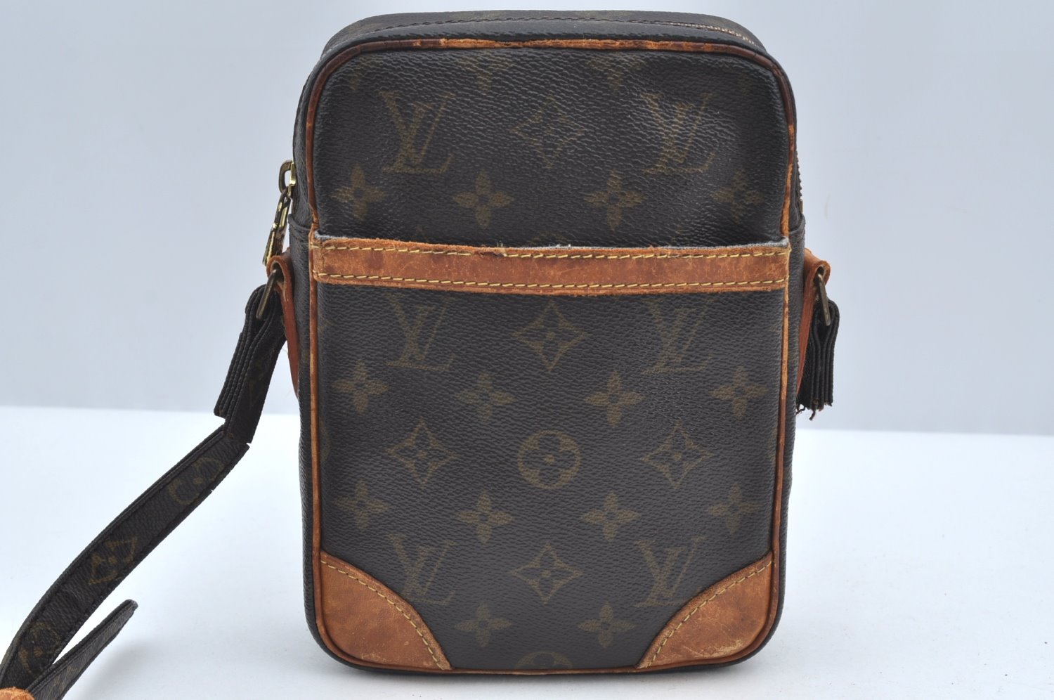 Authentic Louis Vuitton Monogram Danube Shoulder Cross Bag M45266 Junk 0967I