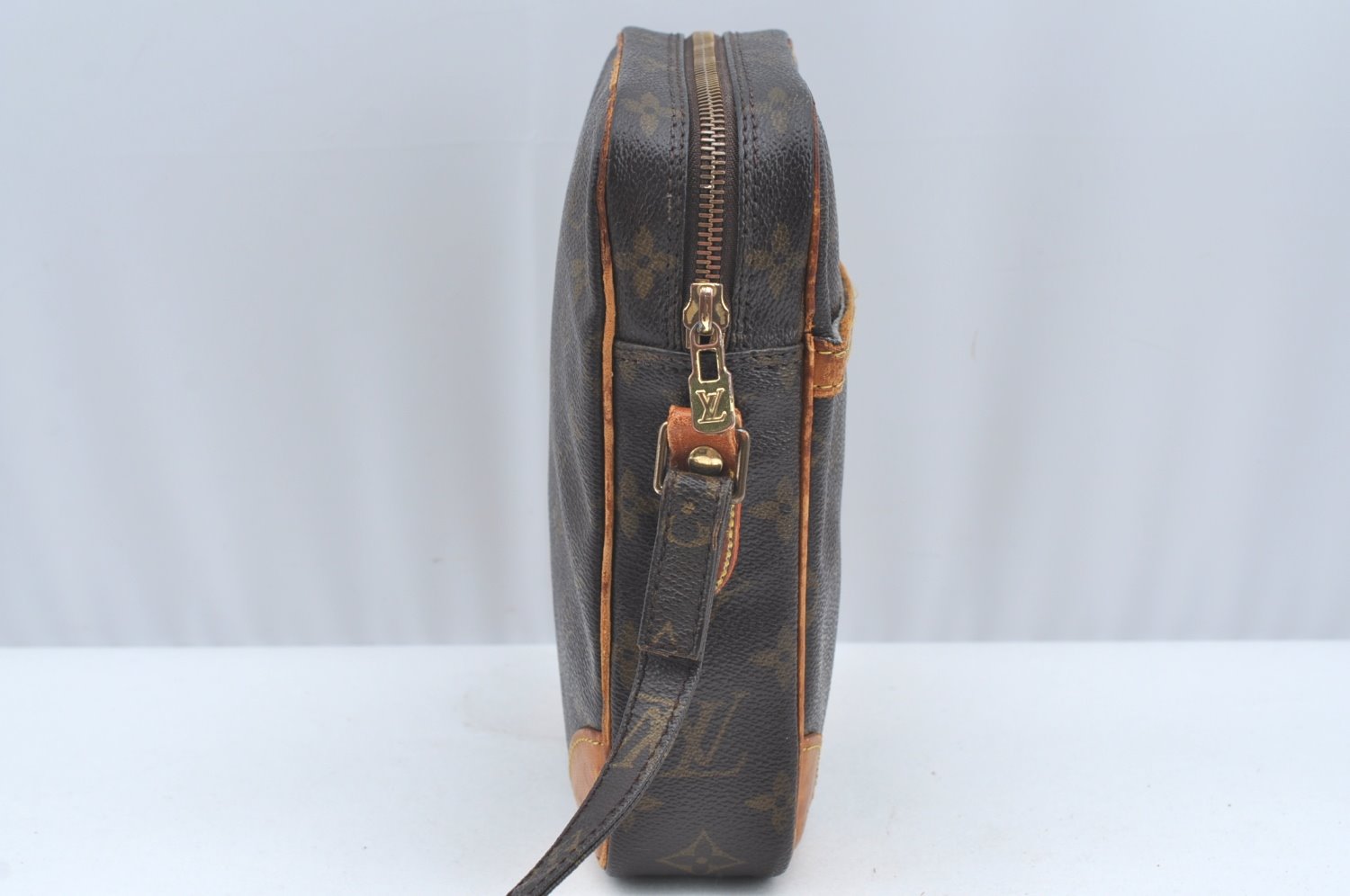 Authentic Louis Vuitton Monogram Danube Shoulder Cross Bag M45266 Junk 0967I