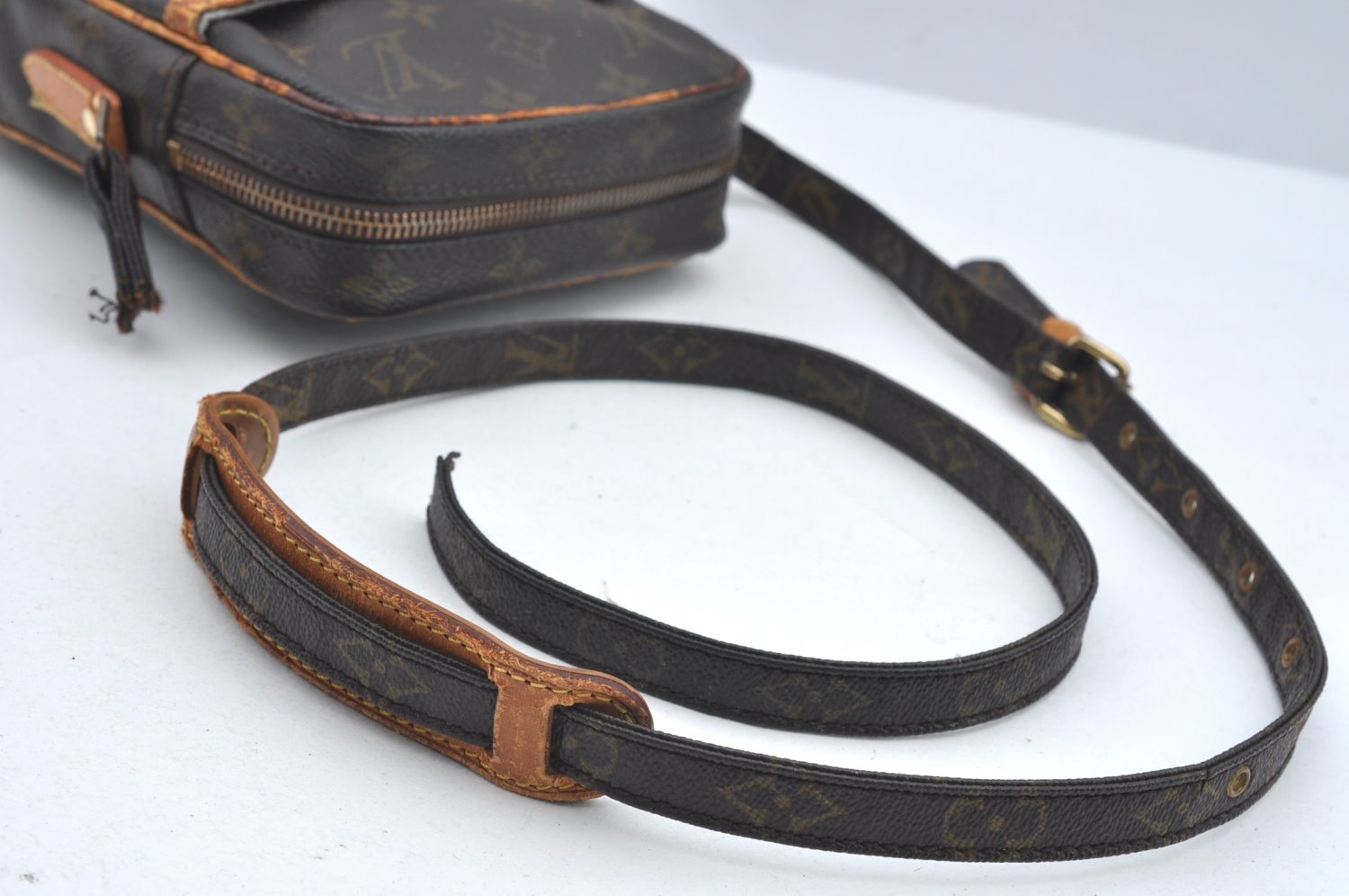 Authentic Louis Vuitton Monogram Danube Shoulder Cross Bag M45266 Junk 0967I