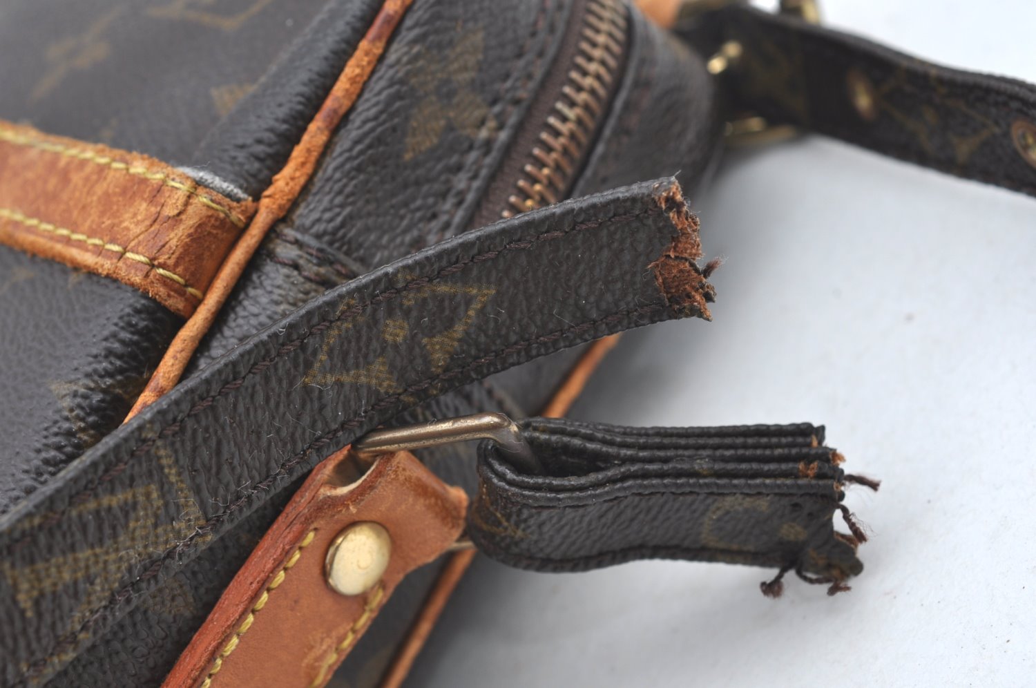 Authentic Louis Vuitton Monogram Danube Shoulder Cross Bag M45266 Junk 0967I