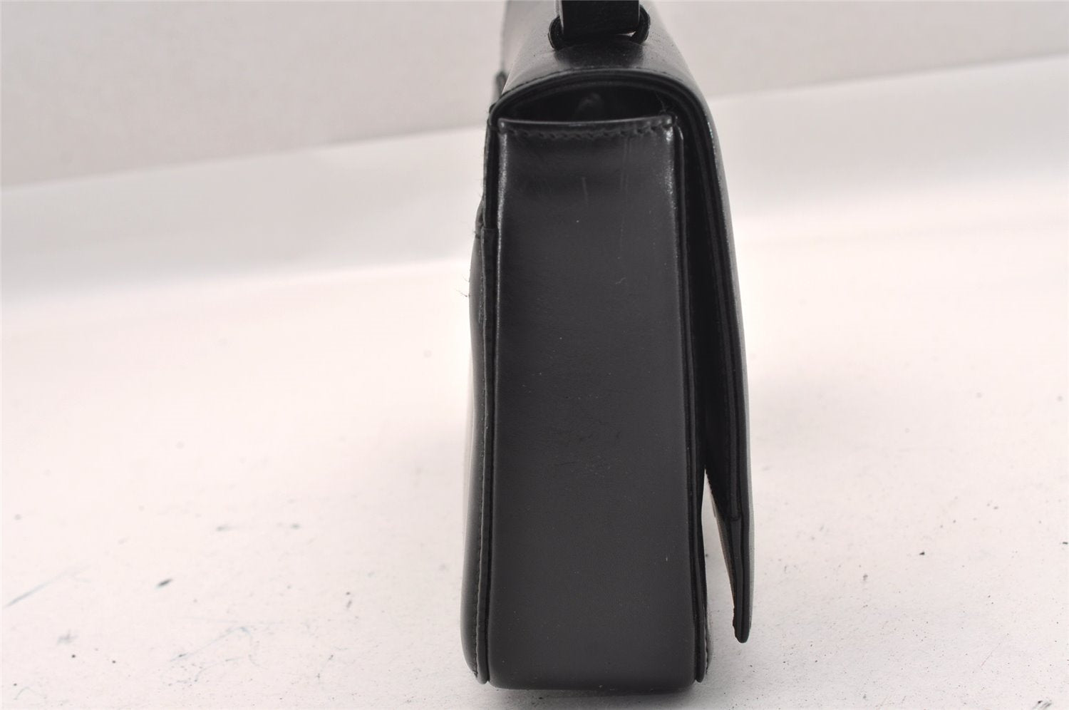 Authentic GUCCI Vintage Shoulder Bag Purse Leather Black Junk 0972I