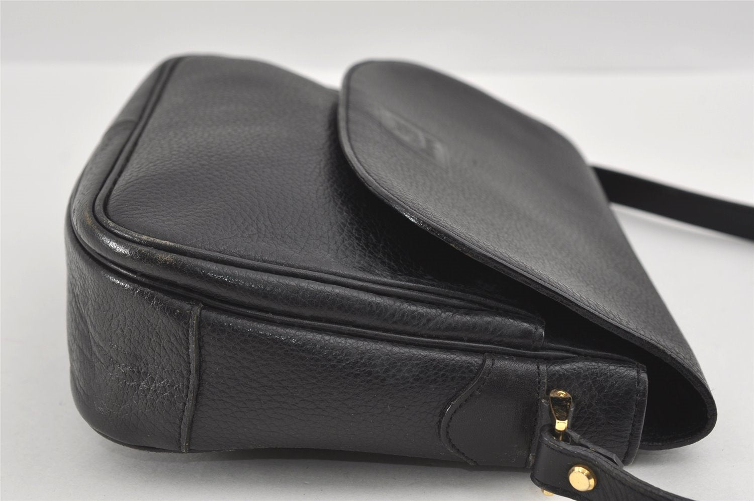 Authentic Burberrys Vintage Leather Shoulder Cross Body Bag Purse Black 0986I