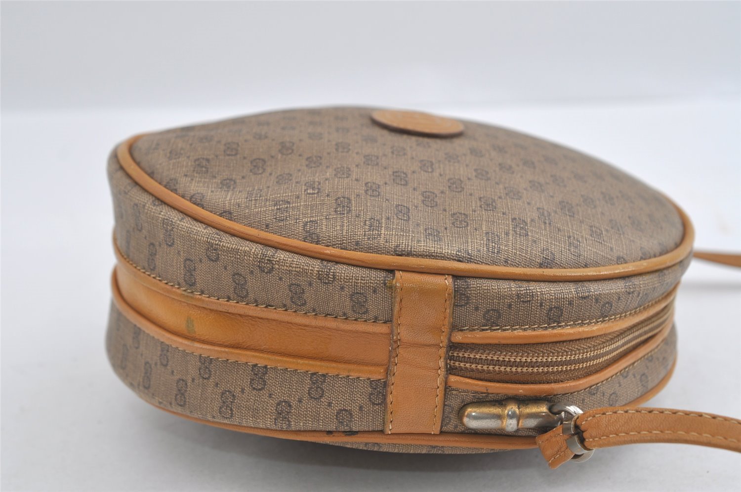 Authentic GUCCI Micro GG PVC Leather Shoulder Cross Body Bag Brown 0997I