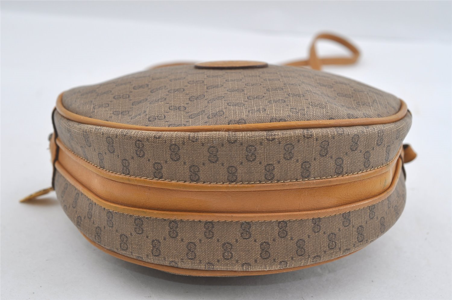 Authentic GUCCI Micro GG PVC Leather Shoulder Cross Body Bag Brown 0997I