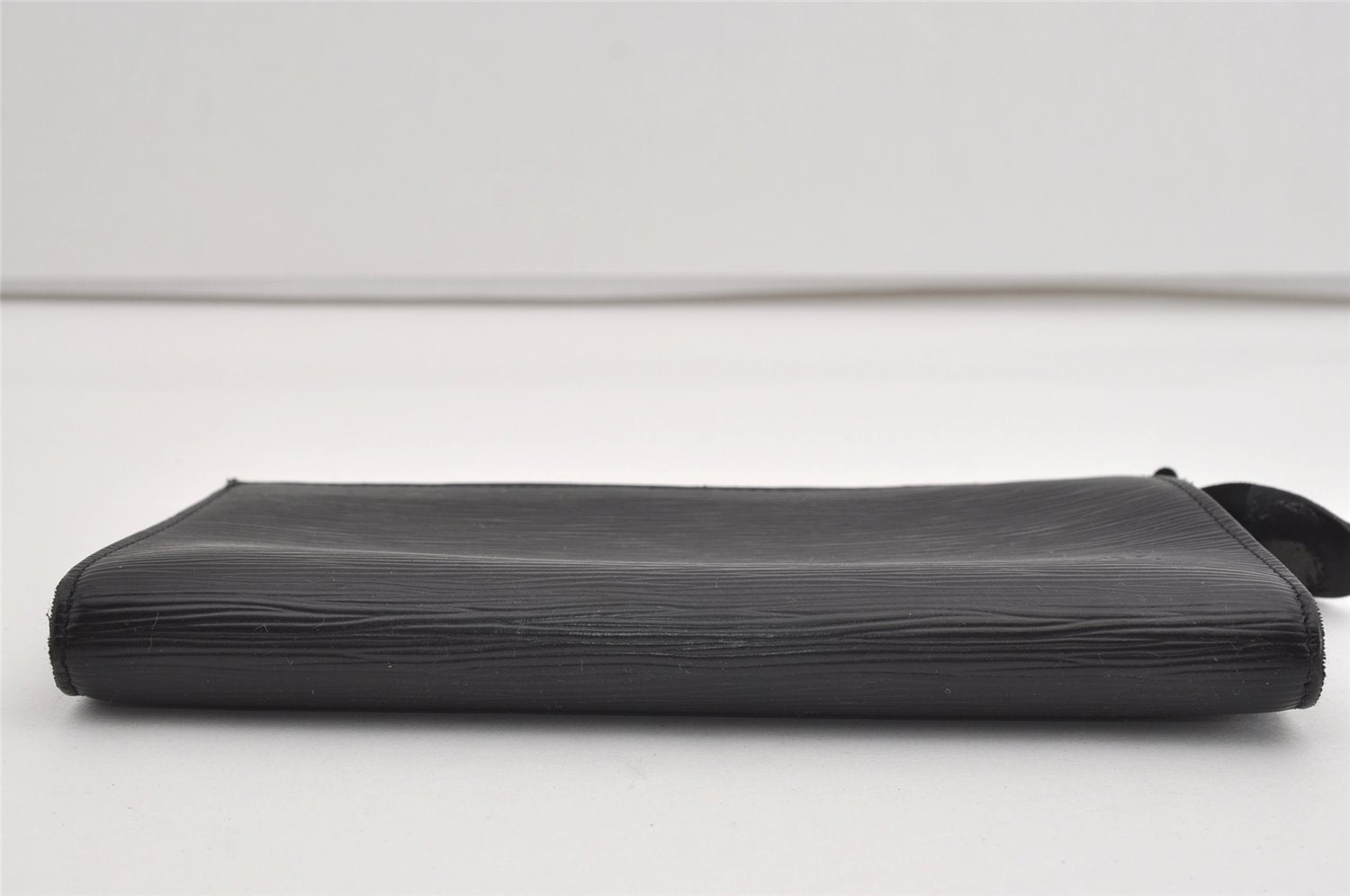 Authentic Louis Vuitton Epi Pochette Accessoires Pouch Black M52942 LV 1005I