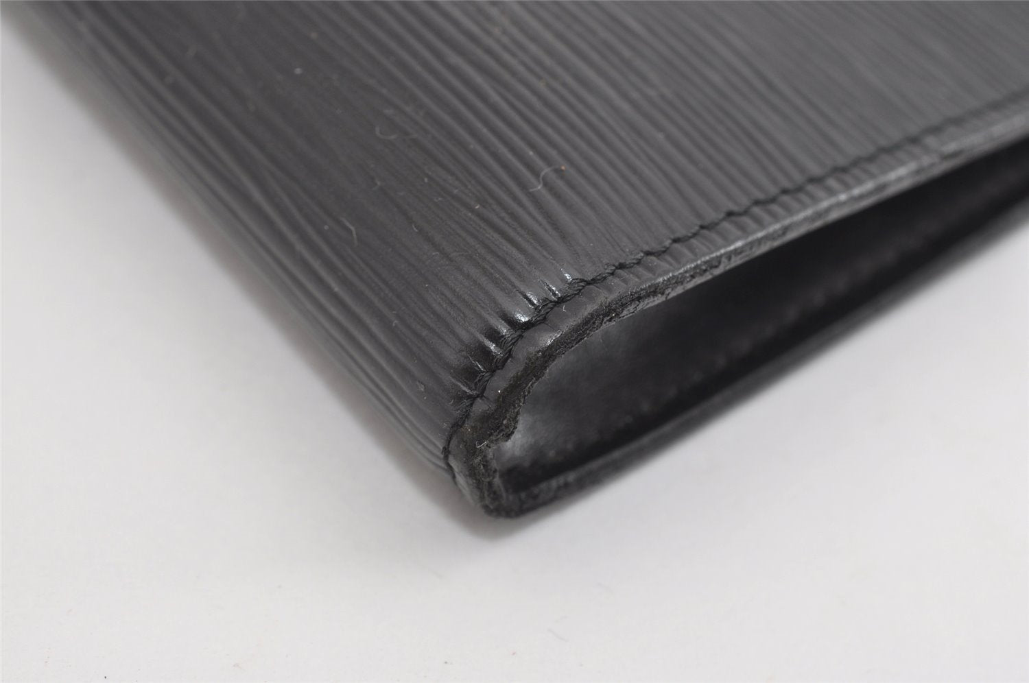 Authentic Louis Vuitton Epi Pochette Accessoires Pouch Black M52942 LV 1005I