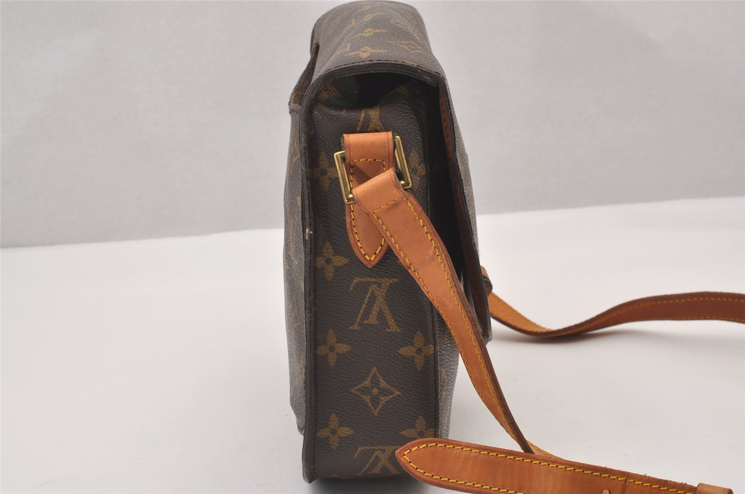 Authentic Louis Vuitton Monogram Saint Cloud GM M51242 Shoulder Cross Bag 1009I