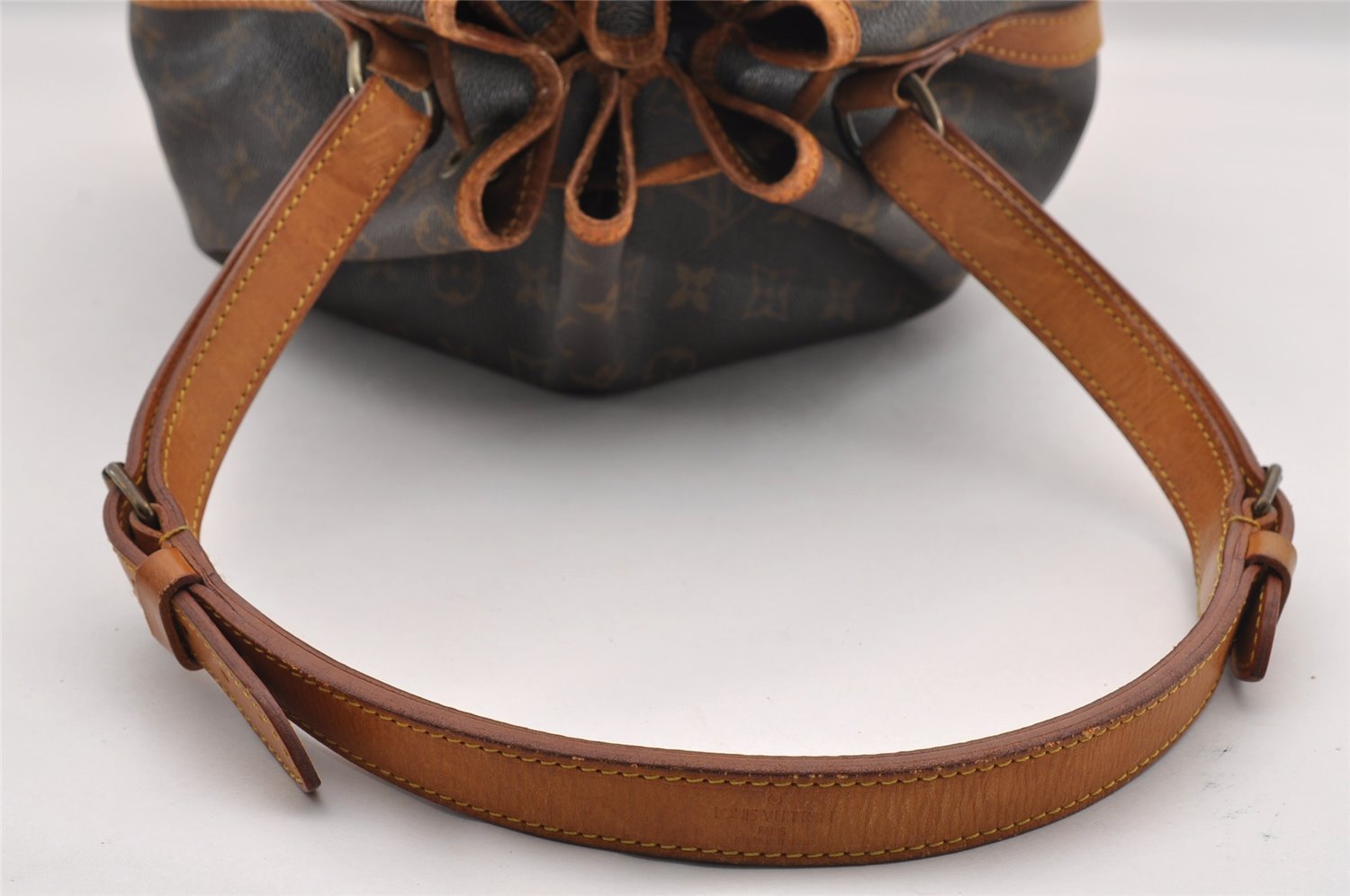 Authentic Louis Vuitton Monogram Noe Shoulder Drawstring Bag M42224 LV 1014I