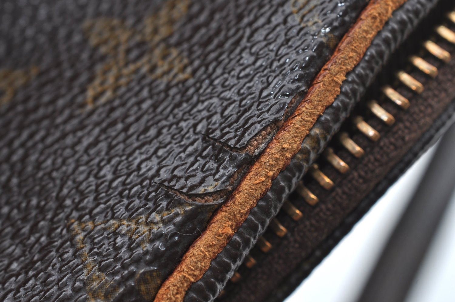 Authentic Louis Vuitton Monogram Amazone Shoulder Cross Body Bag M45236 LV 1040G