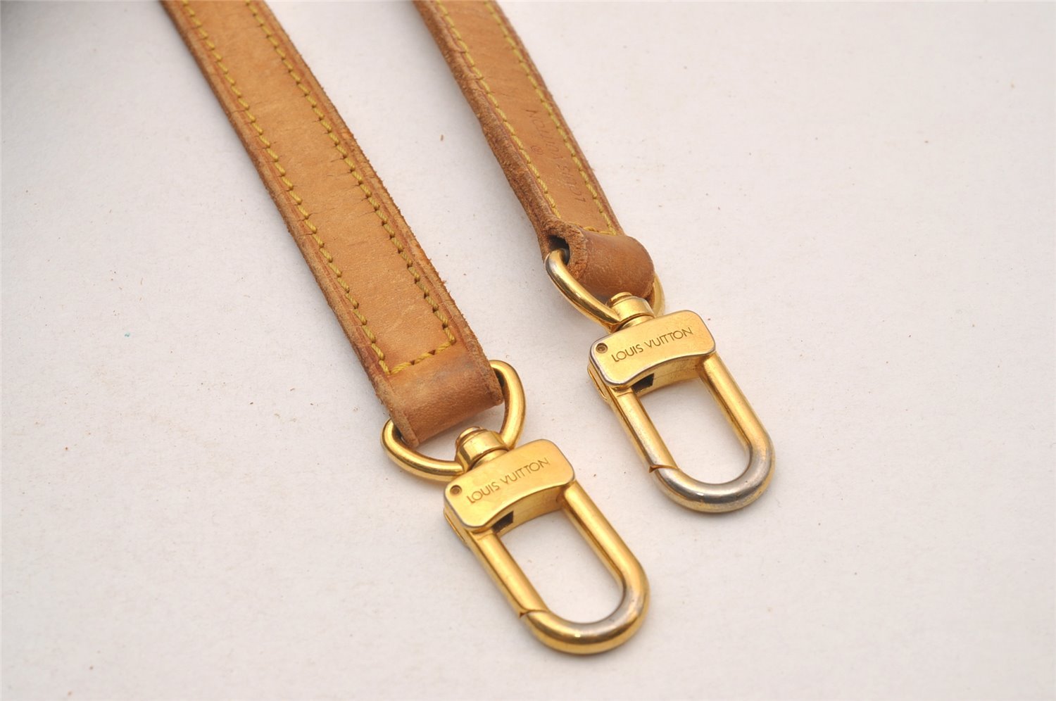 Authentic Louis Vuitton Leather Shoulder Strap Beige 39.4