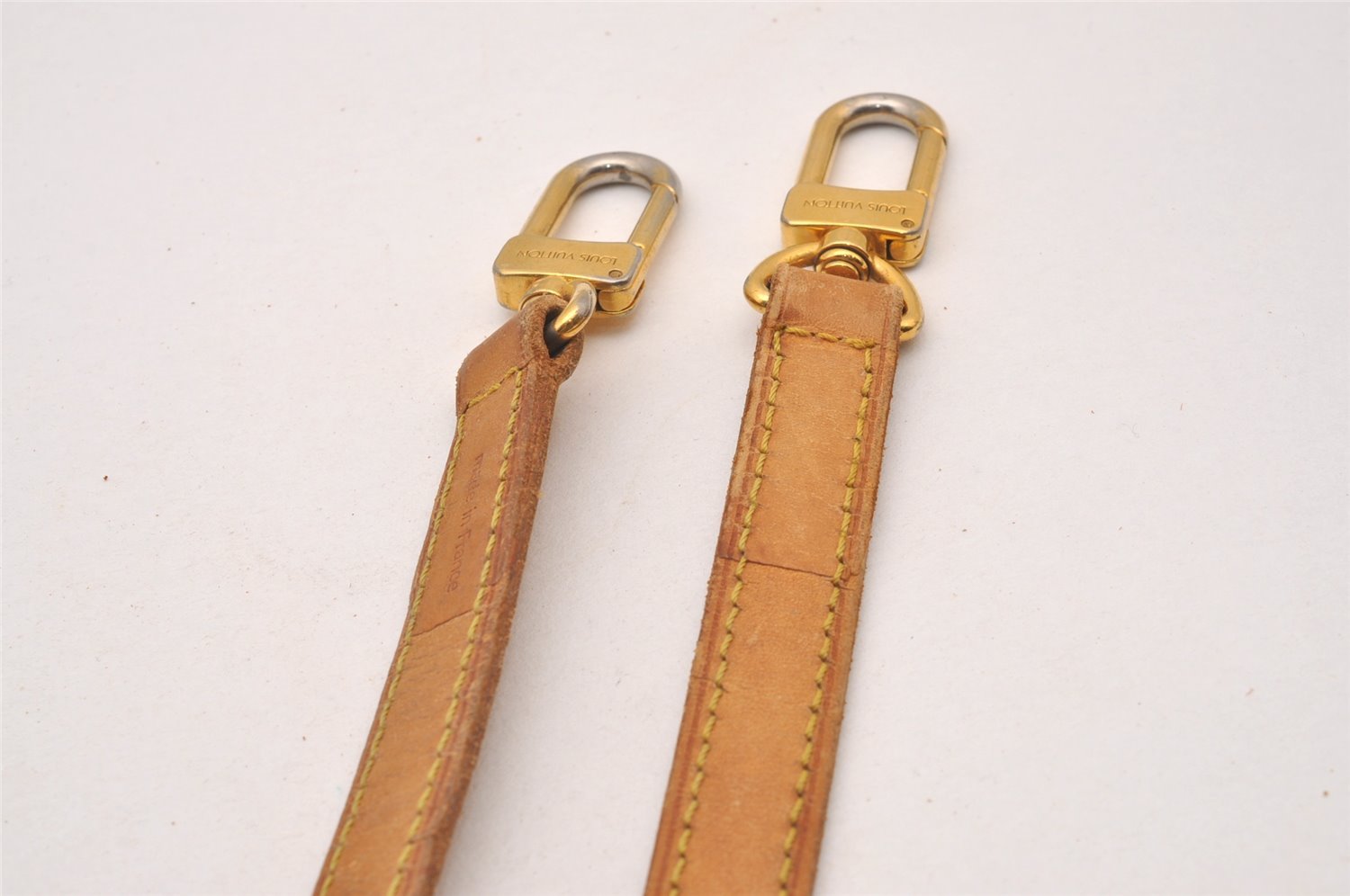 Authentic Louis Vuitton Leather Shoulder Strap Beige 39.4