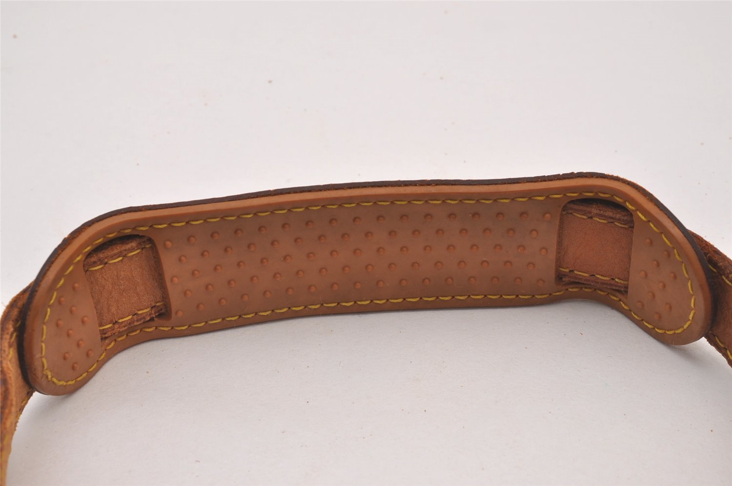 Authentic Louis Vuitton Leather Shoulder Strap Beige 40.9