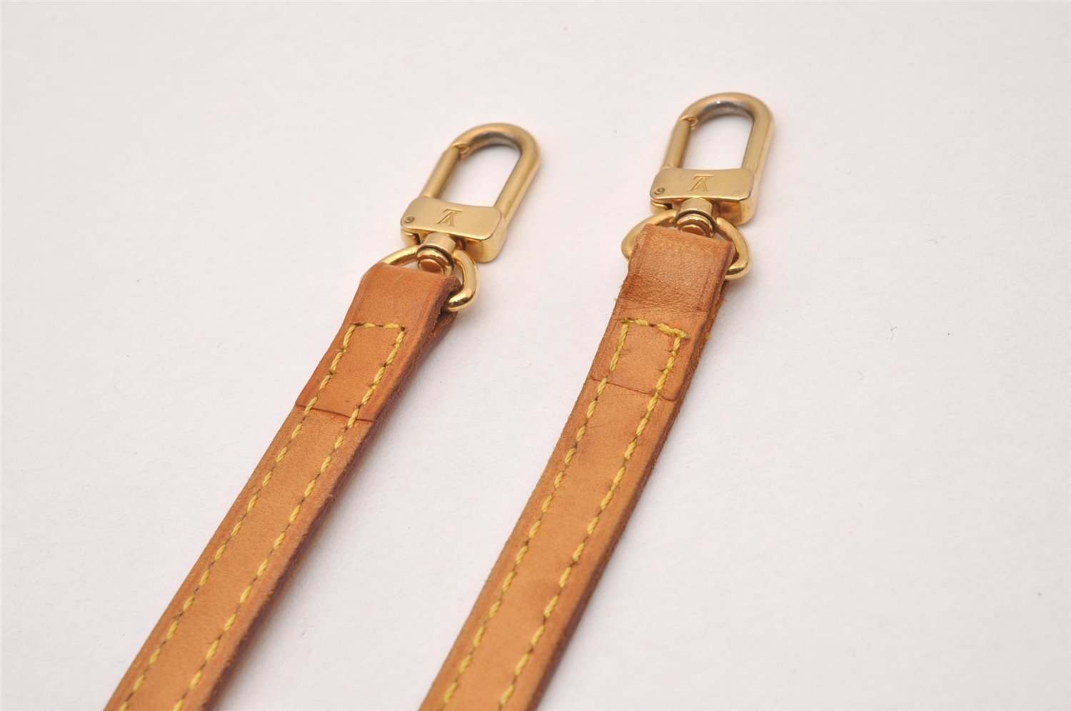 Authentic Louis Vuitton Leather Shoulder Strap Beige 45.1