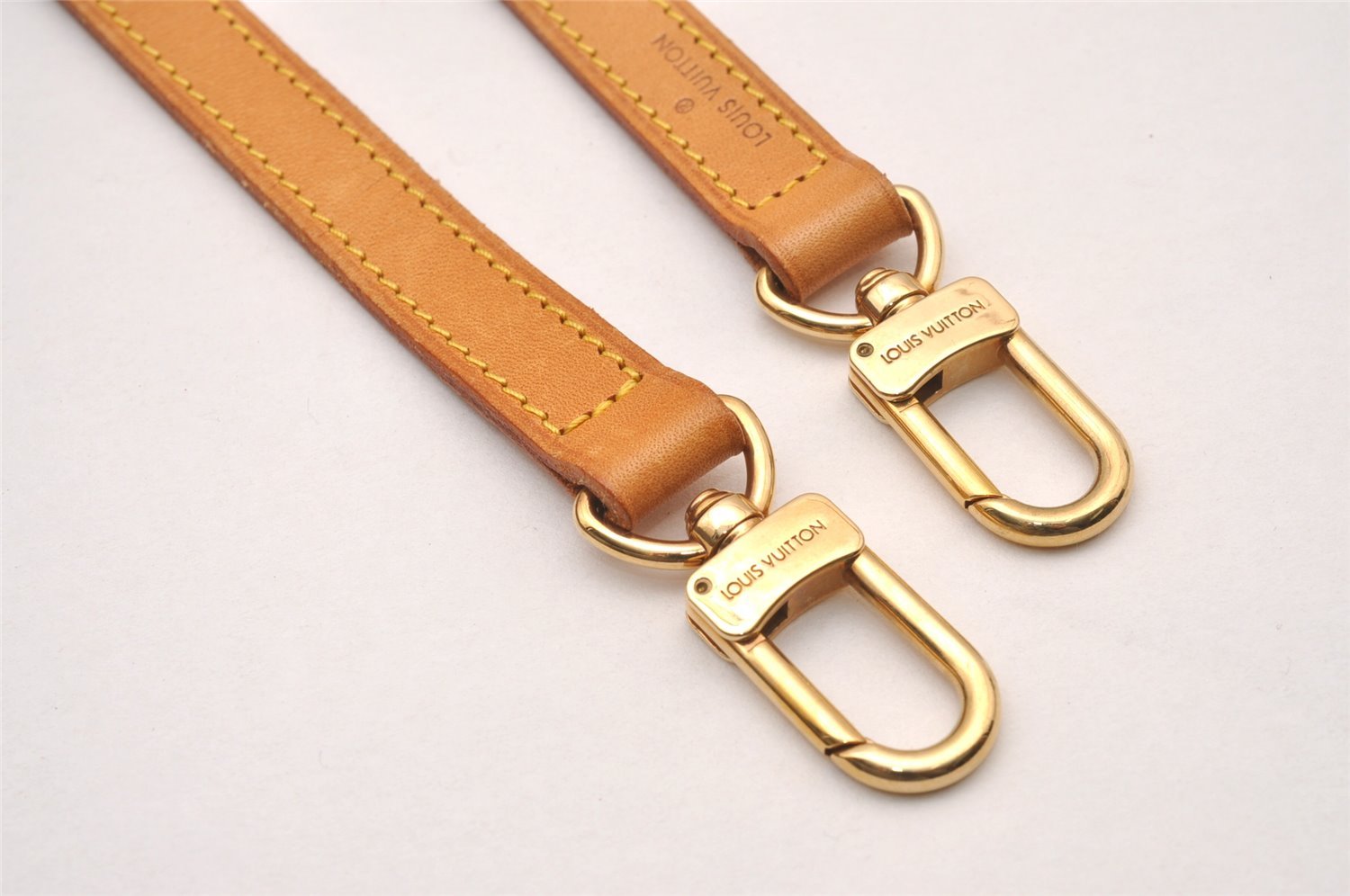 Authentic Louis Vuitton Leather Shoulder Strap Beige 39.4