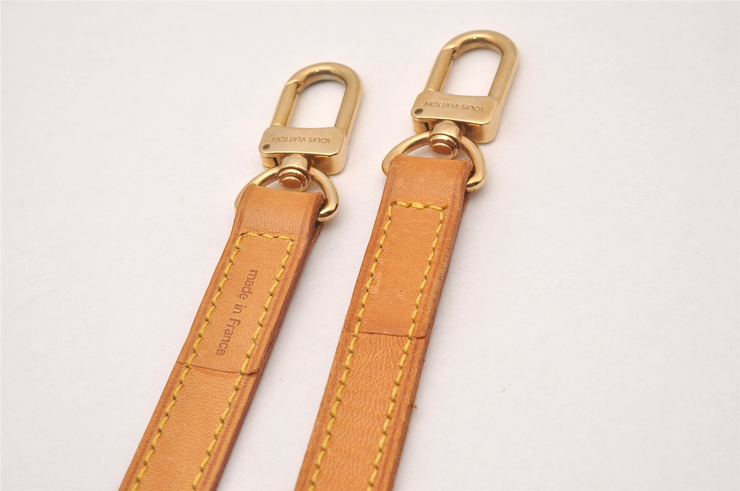 Authentic Louis Vuitton Leather Shoulder Strap Beige 39.4