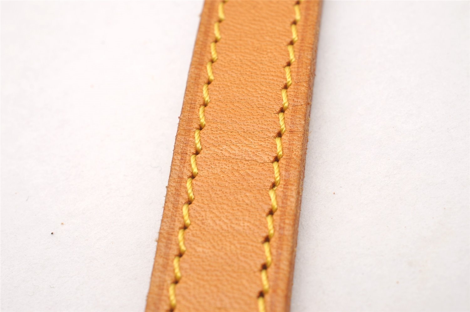 Authentic Louis Vuitton Leather Shoulder Strap Beige 39.4