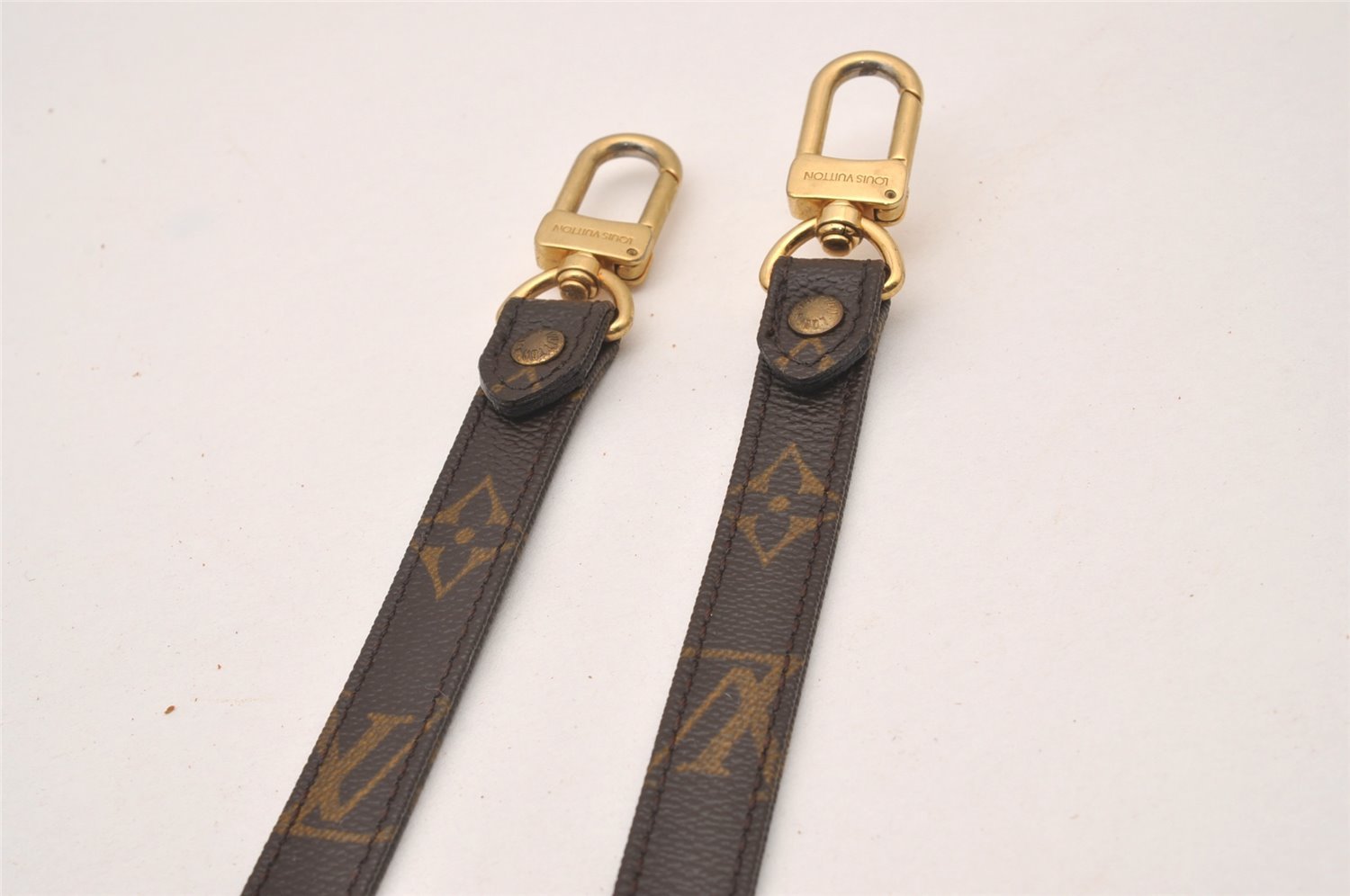 Authentic Louis Vuitton Monogram Shoulder Strap 47.6